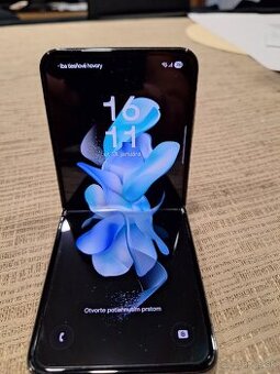 Samsung Galaxy Z Flip4