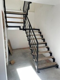Kovové schody
