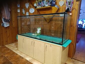 Predám akvárium