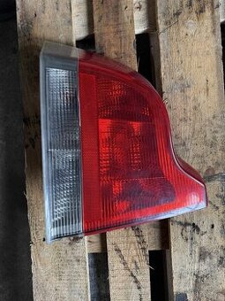Zadne svetlo volvo s60 lave
