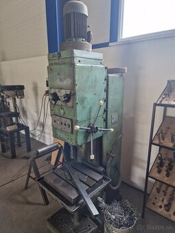 Stojanová vrtačka STANKOIMPORT 2H135