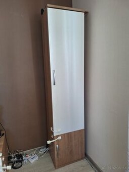 Skrinka pod TV, skrinka