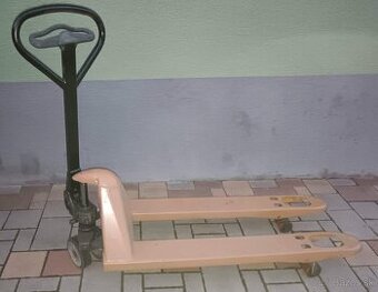 paletovy vozik jungheirich 2200