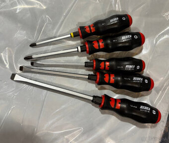 sada úderových skrutkovačov Wurth