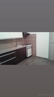 Na prenájom 2 izbovy byt Topoľčany 66m² s balkónom