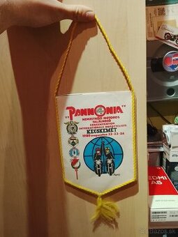 Predám dobovú retro vlajku motocykla Pannonia