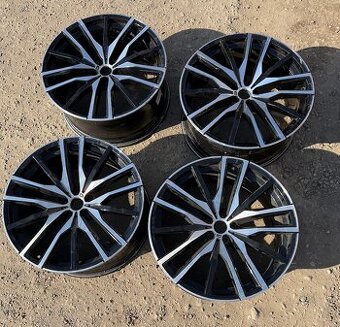 Originál BMW Styling M742 X5 G05 X6 G06 M-paket R22