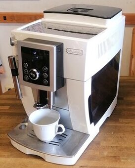 Automatický kávovar DeLonghi  ECAM 23.210