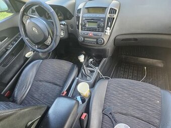 Kia ceed 1.6 CRDi  motor 155tis