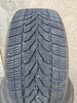 215/45 R16 90V