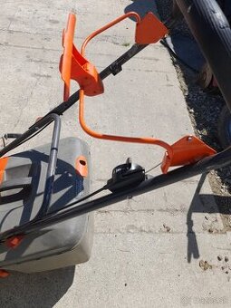 Benzinova kosačka husqvarna royal 43S snpojazdom