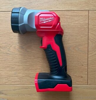 Milwaukee pracovné svetlo M18 TLED-0