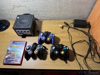 Nintendo gamecube DOL-001 modifikovaná konzola plus ovladače