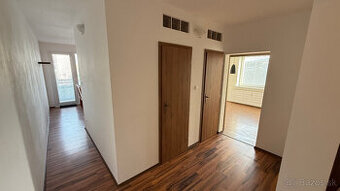 Priestranný byt (75,5 m²), Fončorda, BB, 2 loggie, pivnica
