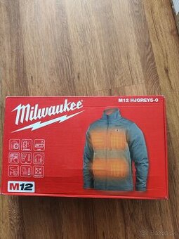 MILWAUKEE M12™ Prémiová vyhrievaná bunda "M" - sivá