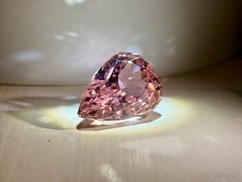 Investičný kunzit 18.38 ct VVS