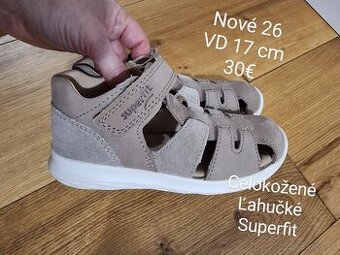 Superfit letné sandalky nové 26