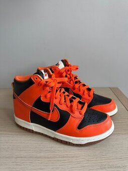 Nike Dunk High "Safty Orange" GS