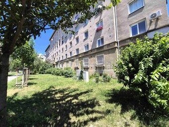 Tehlový byt v príjemnej časti Ružinova - Miletičova …