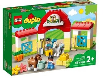 Lego duplo kone v stajni - 1