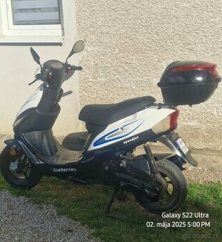 Skúter 50ccm