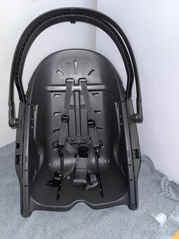 Skelet a pláštenka stokke