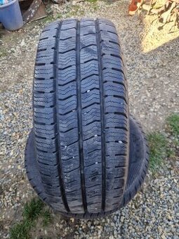 Predám zimné pneu Barum 215/65r15c