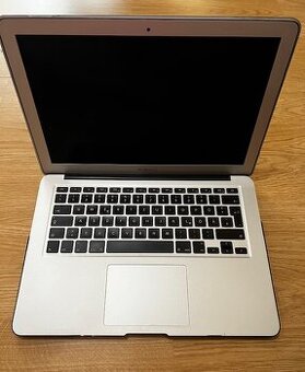 Apple MacBook air 13” i5 procesor /best cena/