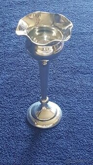 Investičné striebro – svietnik/vázička- rok 1908- 124g