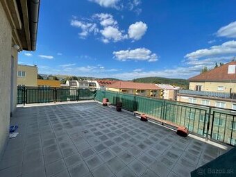 Prenájom | Zariadená Garsónka Sihoť 1. s veľkou terasou