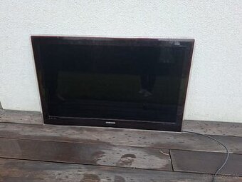 LED televízor Samsung, 40" (102cm) - 1