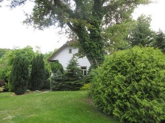 Na predaj kopaničiarsky dom s veľkým pozemkom 4912 m2.