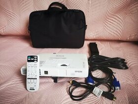 Projektor EPSON EB-1751 ideální stav, HDMI, dálkové ovládání
