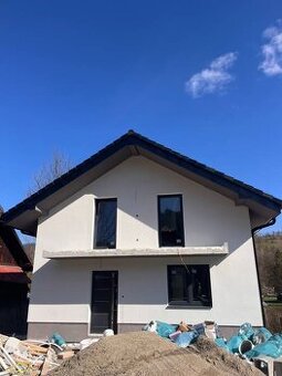 Predaj: Rodinný dom v obci Nová Bystrica (268-D