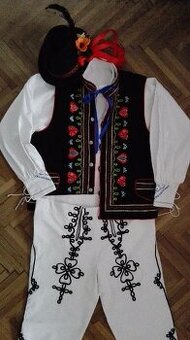 Kúpim pánsky ľudový kroj.