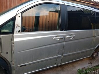 Mercedes benz VITO W639 r.2007 - dveře řidič a šoupačky