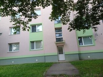 Predám 1 izbový byt v Šahách na ul.Vajanského, 36 m2.