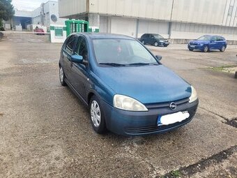 Predam opel corsa comfort 1.0 benzín kw 43 r.v 2002