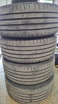 Predám 4x letné pneu Goodyear 235/45R18