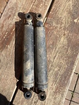 Tlmiče Nissan terrano 2