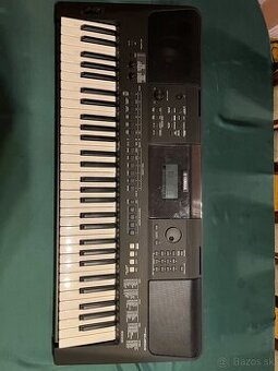 Syntetizátor YAMAHA PSR-E453