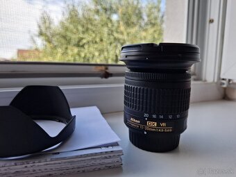 Nikon AF-P DX NIKKOR 10-20mm f/4.5-5.6G VR