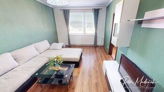 Na predaj veľký zariadený 3-izbový byt s balkónom Nitra – Kl