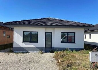 Na predaj - 4-izbový bungalov v obci Slovenská Nová Ves