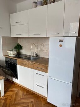 Garsónka prenájom Levice - 1