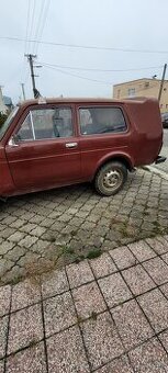 Predam Lada Niva