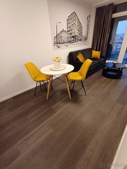 Ponúkam na predaj 2-izb. apartmán s terasou, Žilinská, BA I - 1