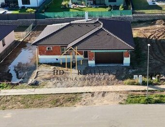 HD REALITY, Vám ponúka 4-izbový rodinný dom v Nitre - Lužian