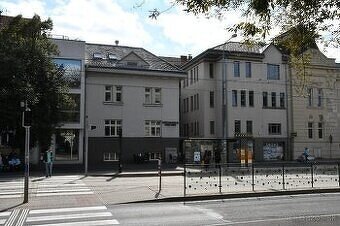 Dvojpodlažný priestor v centre Košíc pri pešej zóne - 1