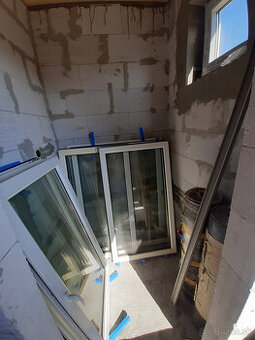 Použité plastové okno 215x143